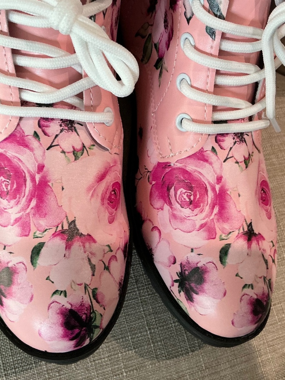 Beautiful Pink Ankle boots